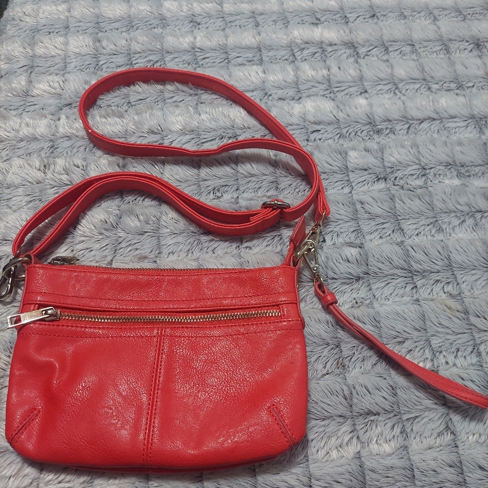 Never used handbag / wristlet (coral/salmon‎ color)